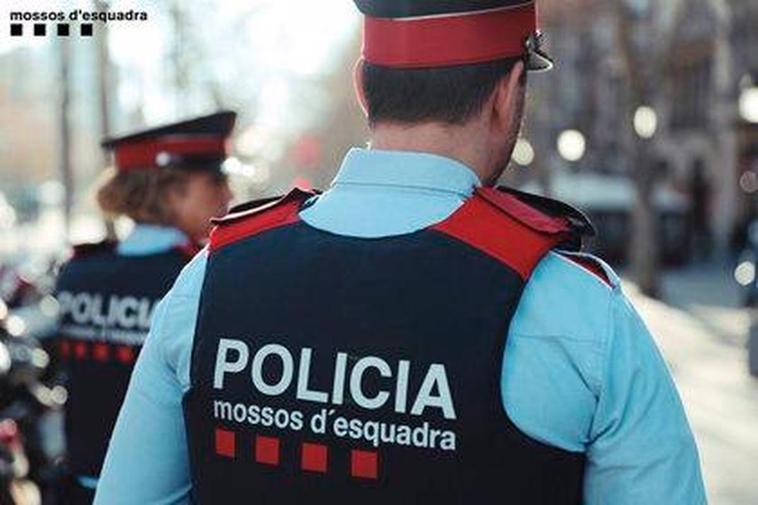 Agentes de los Mossos de Esquadra.