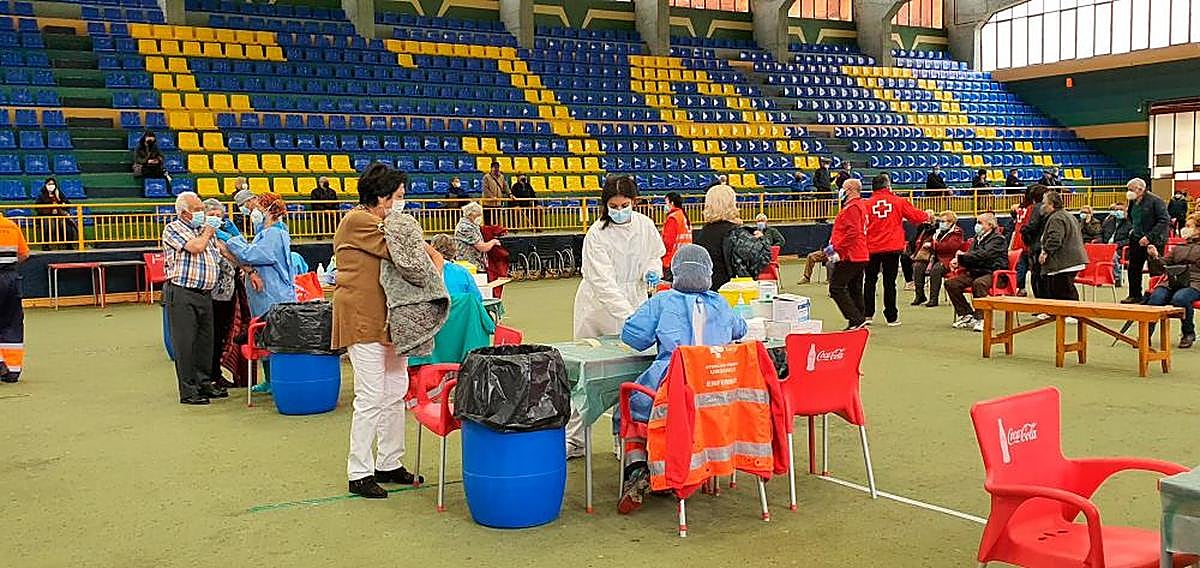 Un momento de una vacunación masiva en Béjar