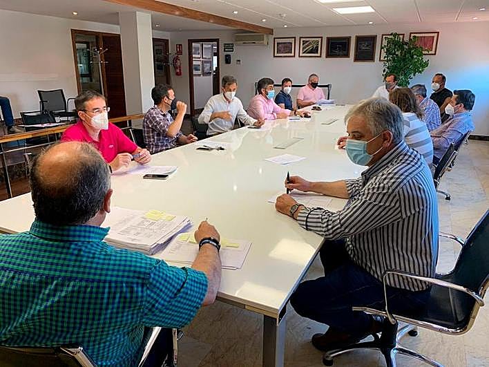 Un momento de la celebración de la mesa del cereal este lunes