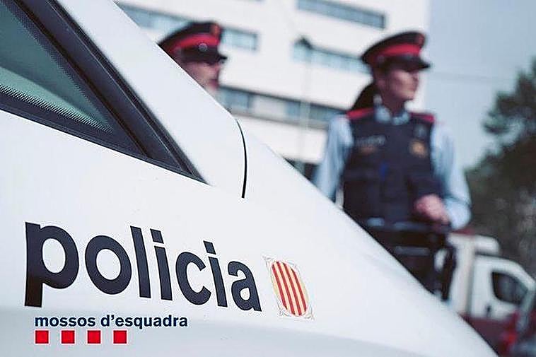 Agentes de los Mossos de Esquadra.