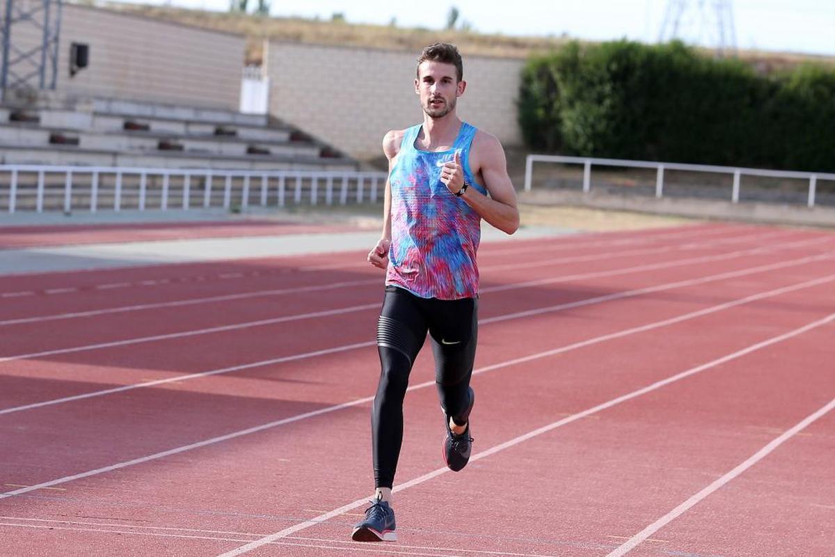 Álvaro de Arriba durante un entrenamiento en Las Pistas.