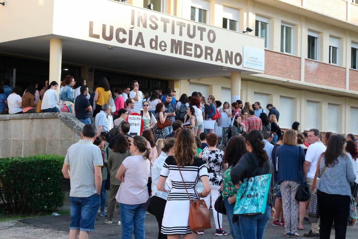 Opositores en el último examen de Secundaria celebrado en Salamanca.