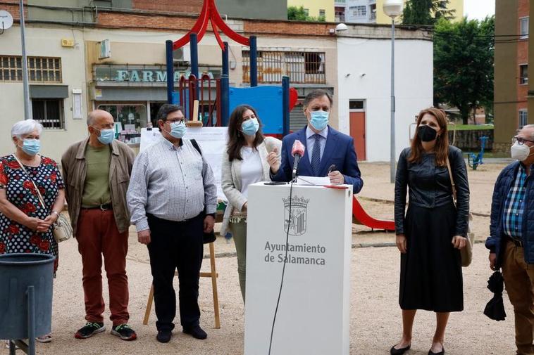 El alcalde, Carlos García Carbayo, en la presentación de los proyectos