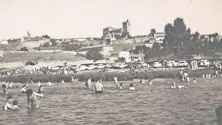 En los años setenta, el río Tormes a su paso por Ledesma era aprovechado en la época estival con zona de baño.