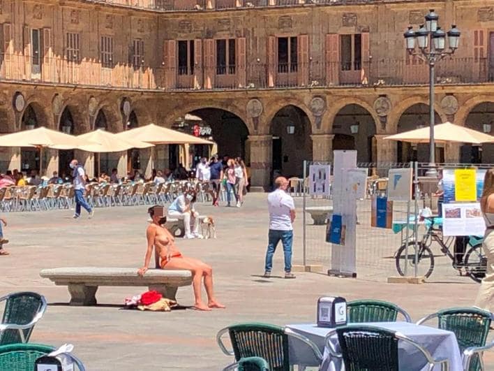 De topless en la Plaza Mayor de Salamanca