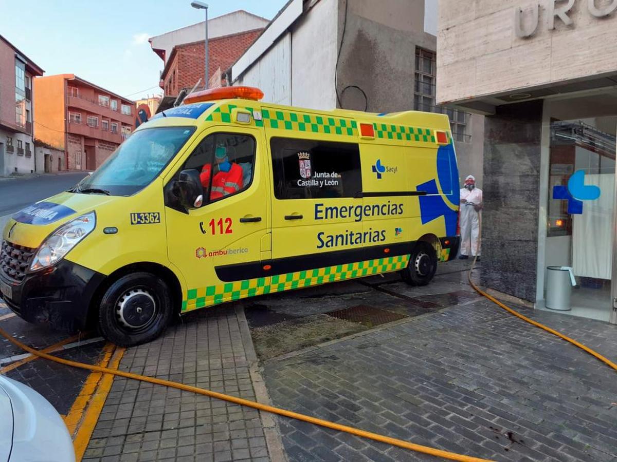 Imagen de recurso de una ambulancia de SACYL.