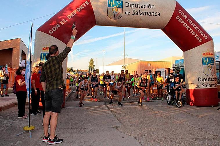La salida de la categoría absoluta en Carbajosa de la Sagrada