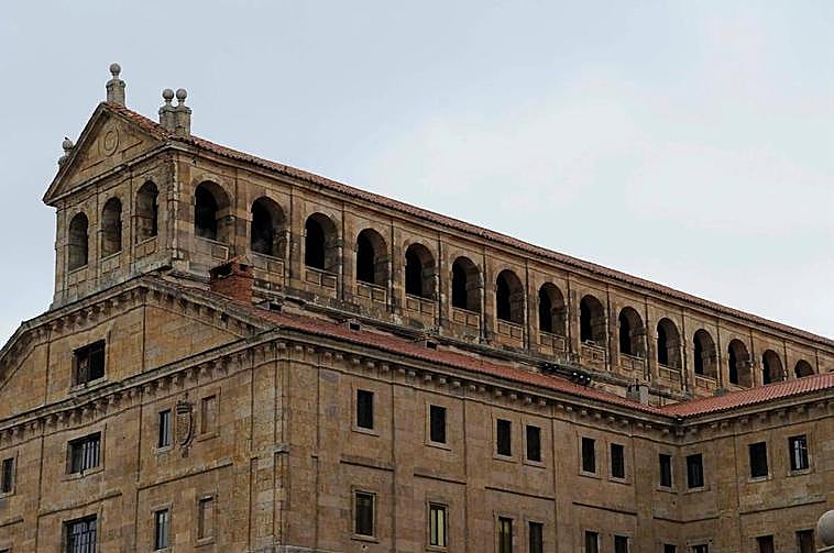 La Clerecía y la Universidad Pontificia, dos de los pocos BIC de la ciudad que han presentado la ITE.