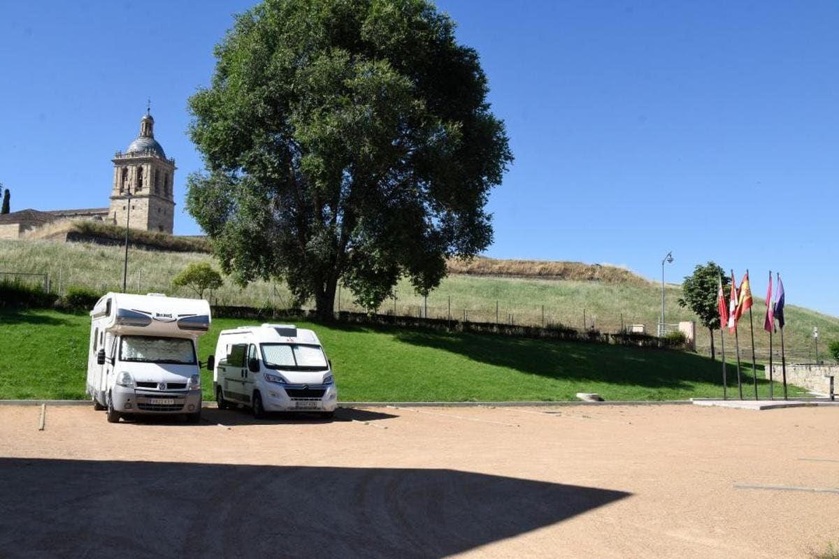 Ciudad Rodrigo cuenta con aparcamientos de autocaravana muy próximos a la muralla.