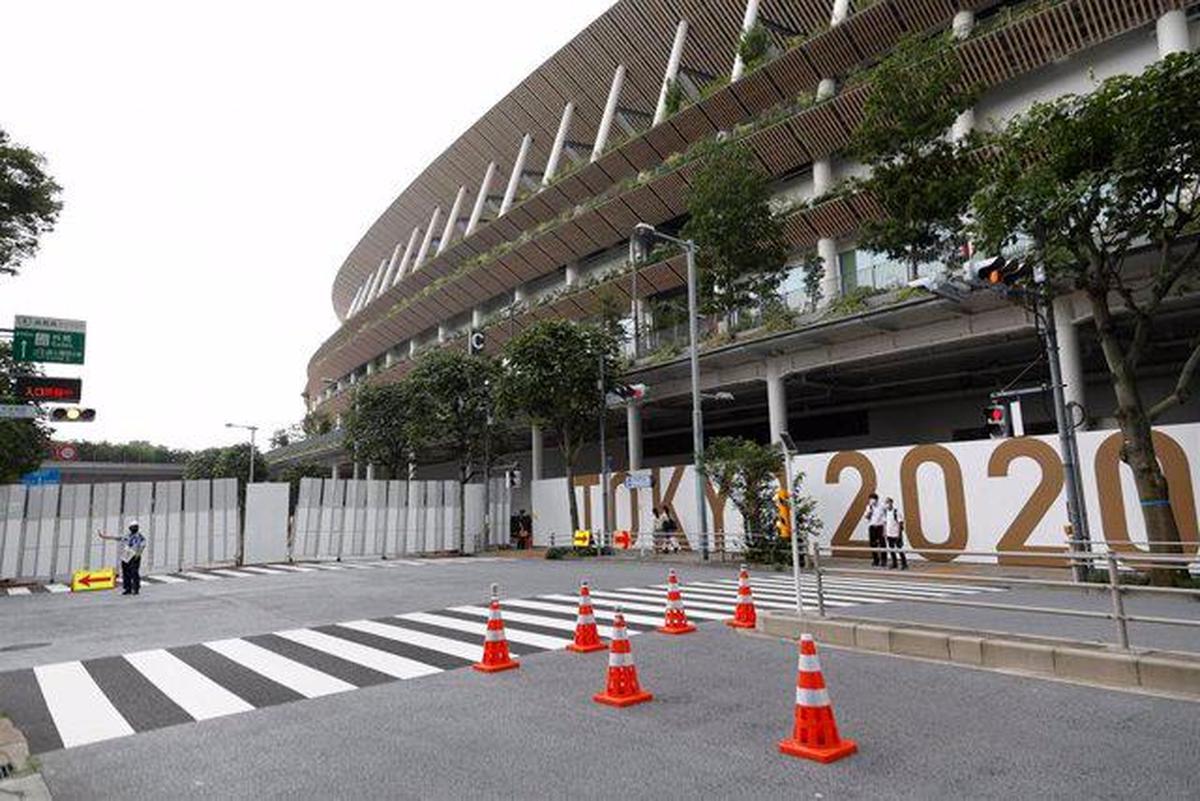 Acceso al Estadio Nacional de Tokio.