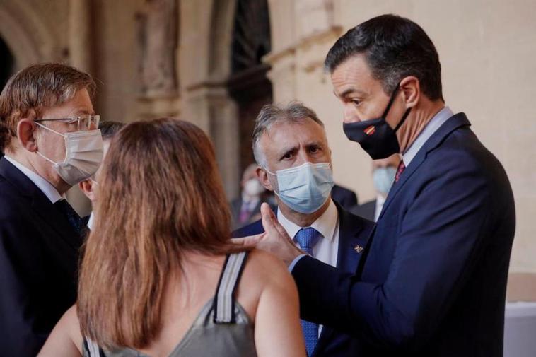 Pedro Sánchez con los presidentes de la Comunidad Valenciana, Canarias y Baleares.