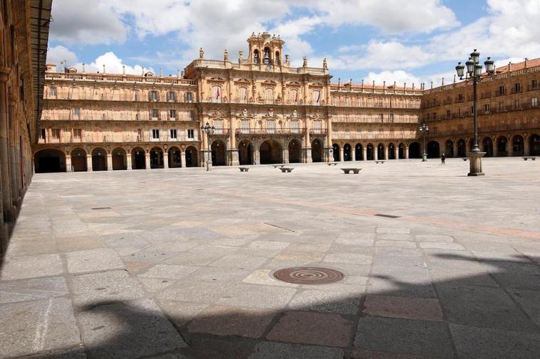 Plaza Mayor vacía durante el confinamiento