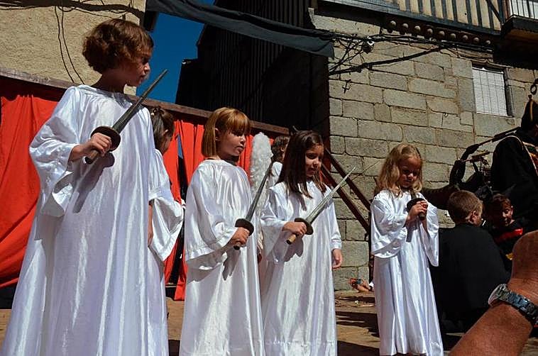 Representación infantil de La Loa en pasadas fiestas.