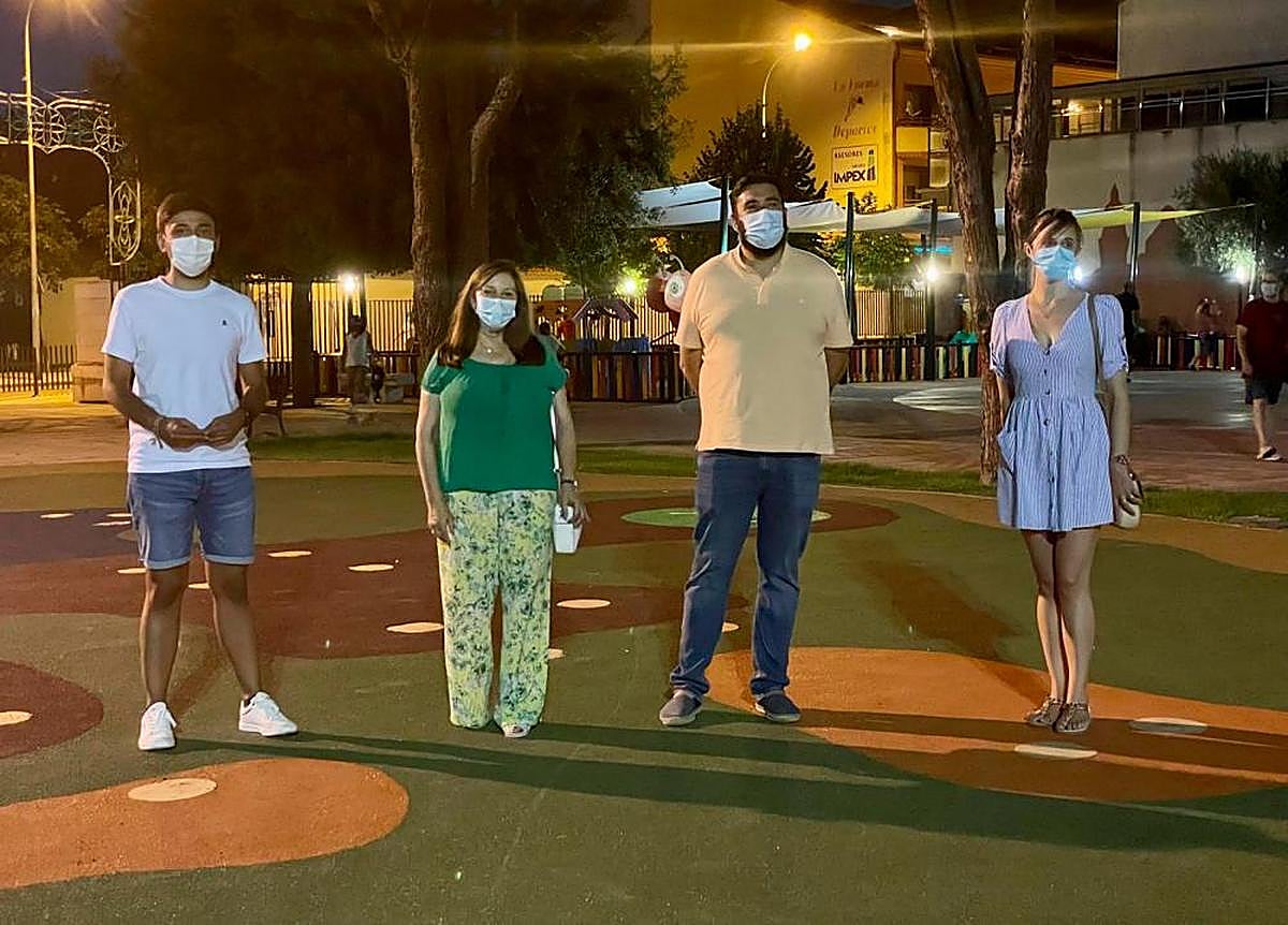 Fran Díaz, Carmen Ávila, Antonio Poveda y Fátima Manzano, en el parque La Huerta I TRISOL