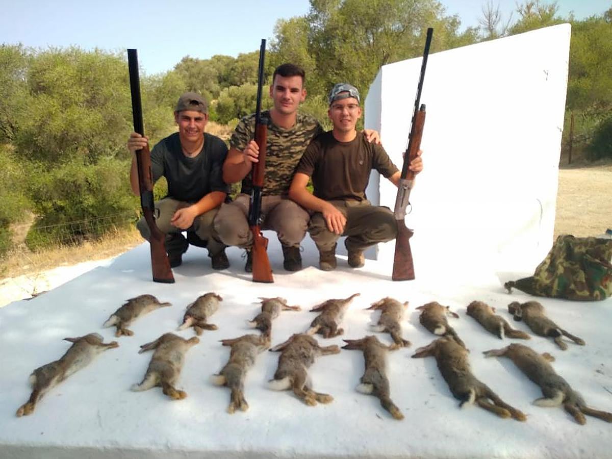 Buena percha de conejos para estrenar la campaña.