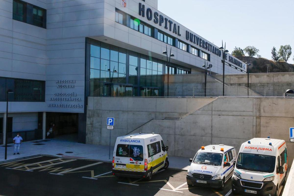 Acceso al área de Oncología Radioterápica del nuevo Hospital de Salamanca.