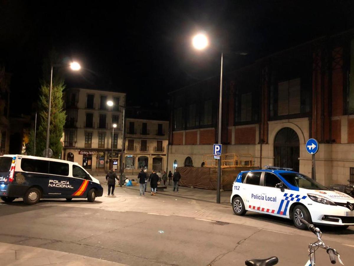 Los hechos ocurrieron en febrero de 2020 en la calle Obispo Jarrín con la plaza del Mercado, en la foto.