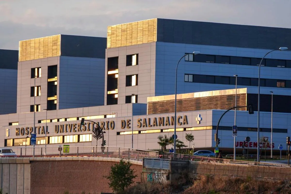 Fachada principal del nuevo Hospital Universitario de Salamanca.