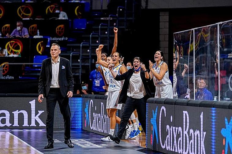 Roberto Íñiguez, entrenador del Avenida