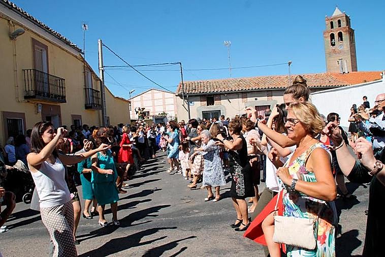 Bailes en la procesión de San Miguel del año 2019