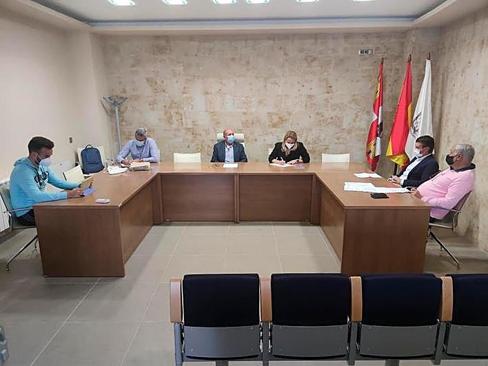 Un momento de la sesión plenaria celebrada este jueves en Babilafuente