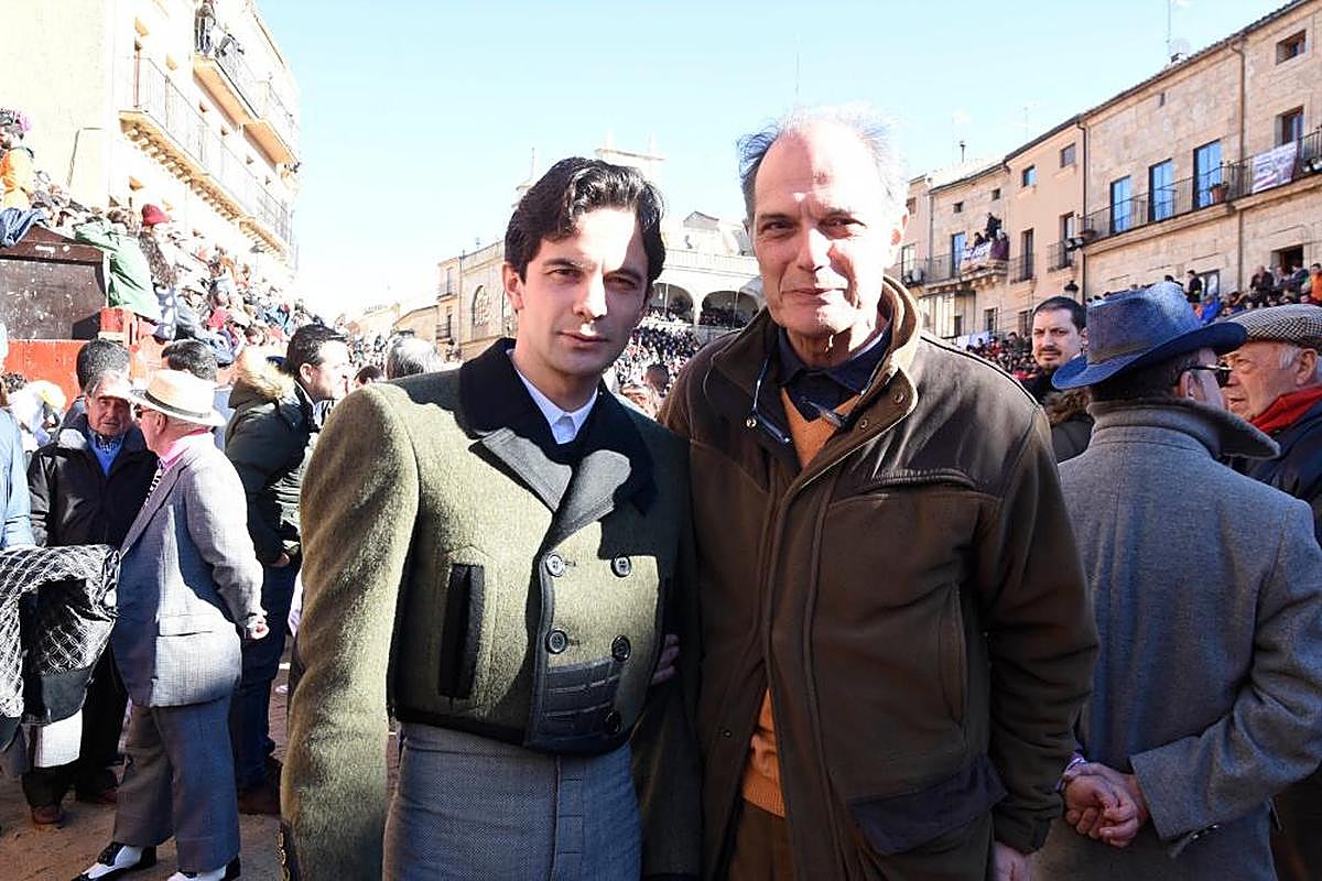 Juan del Álamo junto al doctor Crespo en un festival en Miróbriga I CASAMAR