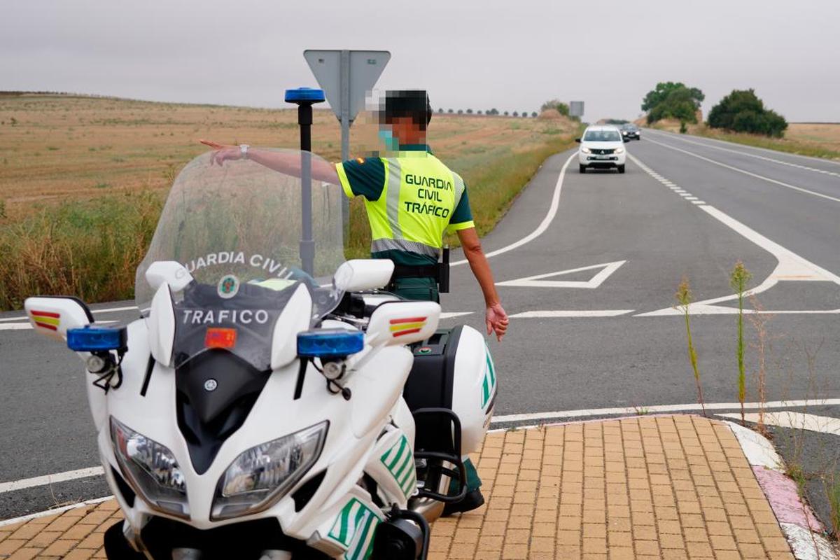 Un control de la Guardia Civil de Tráfico.