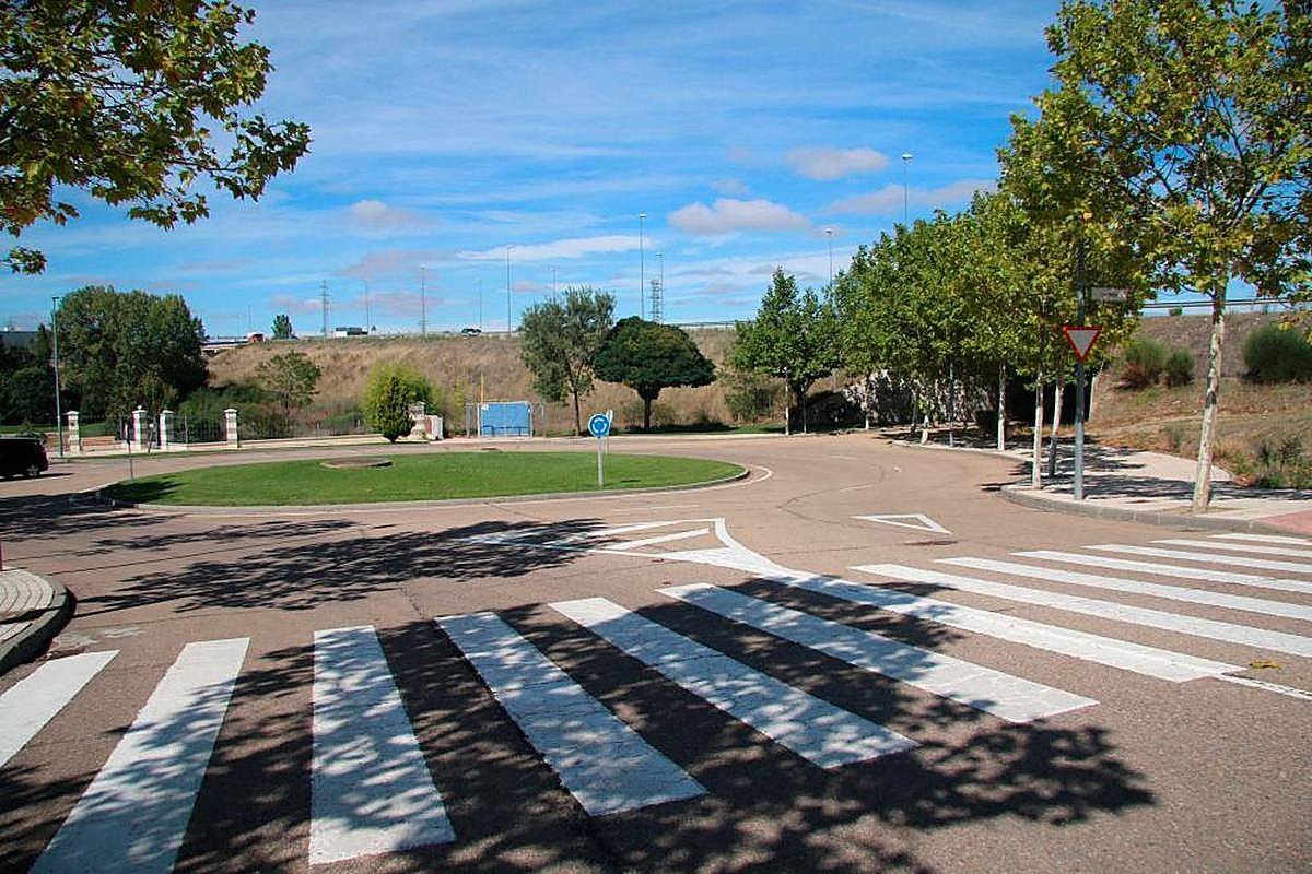 El nuevo tramo del carril bici de Carbajosa nacerá junto a los huertos.