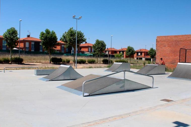 La pista de skate en uno de los nuevos espacios deportivos de Doñinos