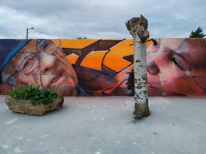 El impresionante mural que ambienta las calles de esta localidad salmantina