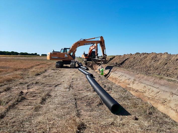 Obras de drenaje en la comunidad de regantes de Arabayona