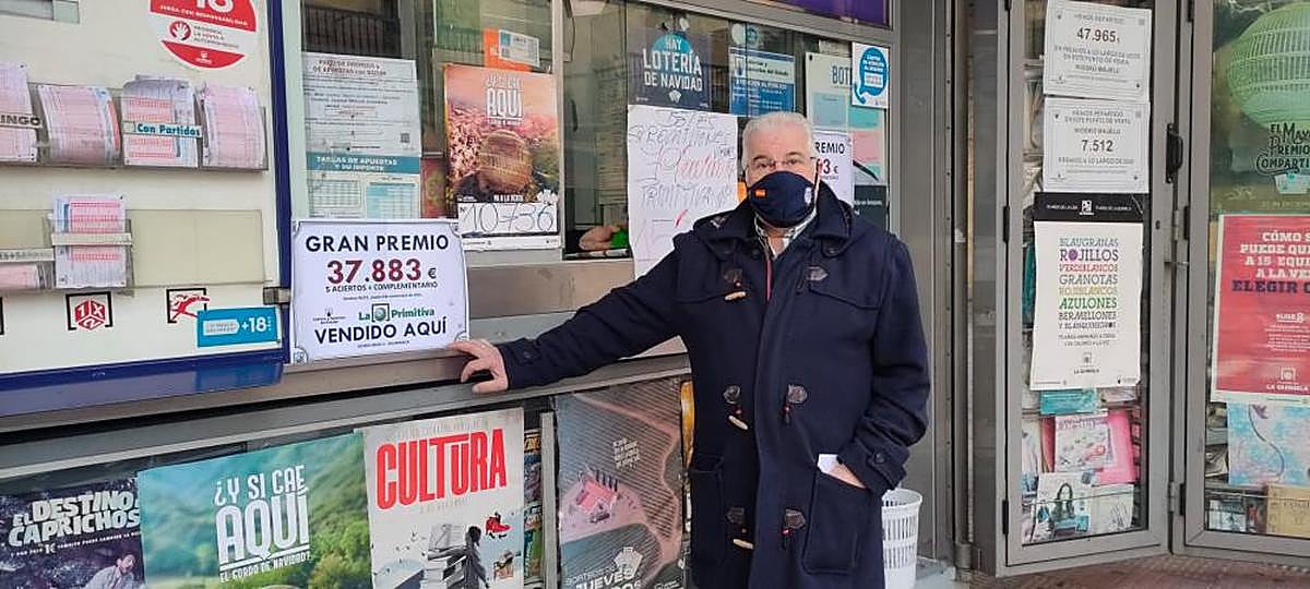 El lotero que vendió el boleto.