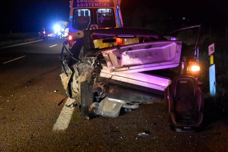 Imagen de uno de los coches accidentados