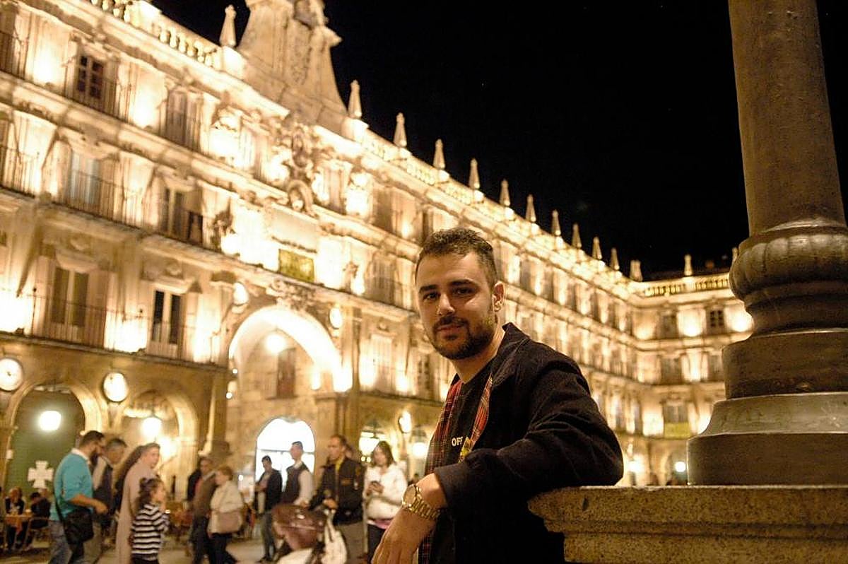 Sevi Sánchez, en la Plaza Mayor de Salamanca.