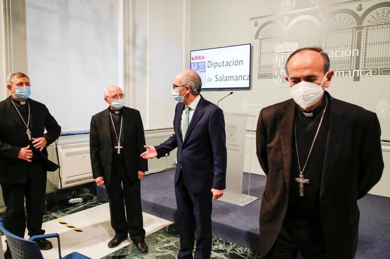 José Luis Retana, Jesús García Burillo, Javier Iglesias y Carlos López, en la firma del convenio para el arreglo de templos