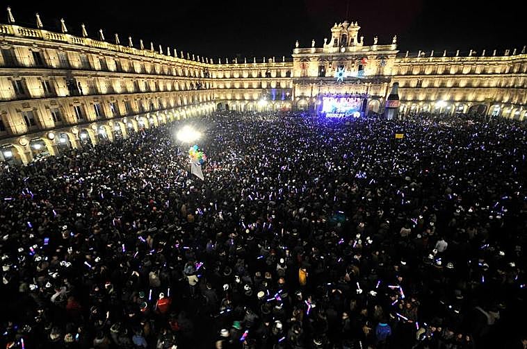 La Plaza Mayor de Salamanca durante una Nochevieja Universitaria
