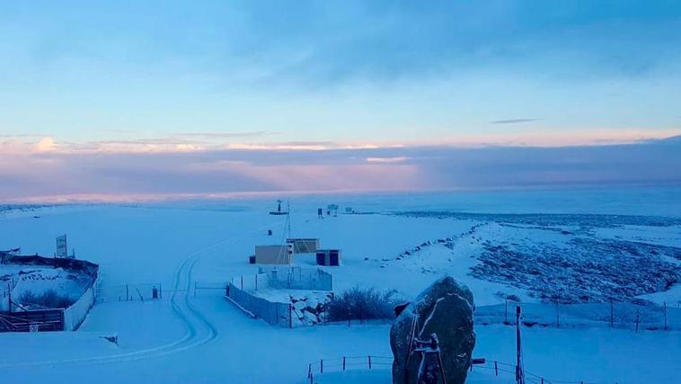 Amanecer de La Covatilla tras las nevadas.