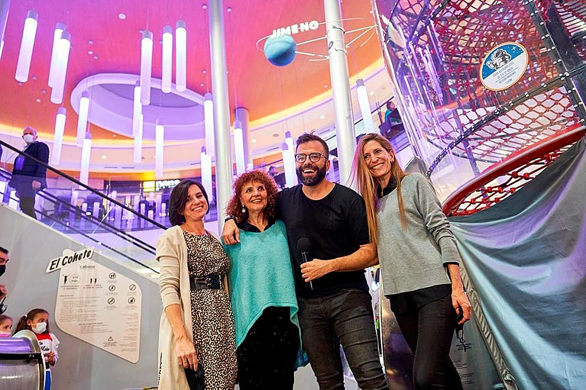 Un momento de la reapertura de la atracción ‘El Cohete’.