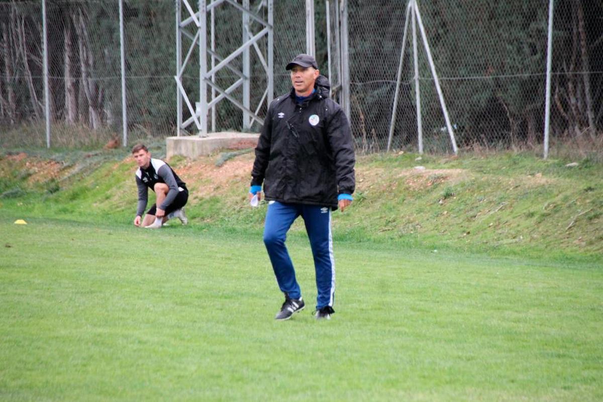 Antonio Calderón, entrenador del Salamanca, en un entrenamiento