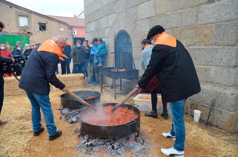 La localidad de El Cabaco degustó platos variados