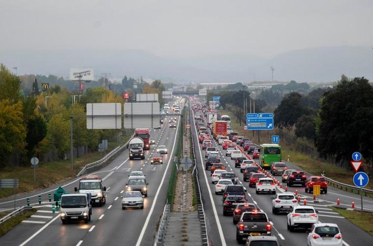 Tráfico en la carretera A-1