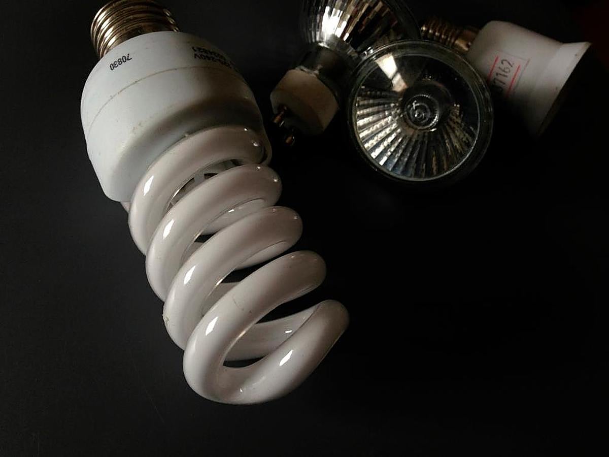 Bombilla de bajo consumo.