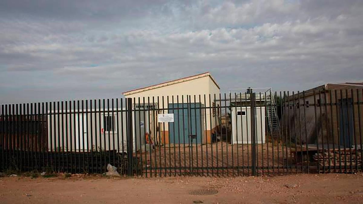 Vista exterior del depósito de aguas de Cabrerizos, donde se ha instalado el decantador.