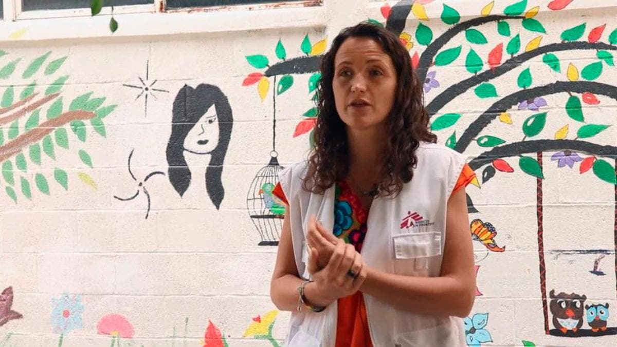 Imagen de María Hernández Matas hablando de su labor en la ONG Médicos sin fronteras.