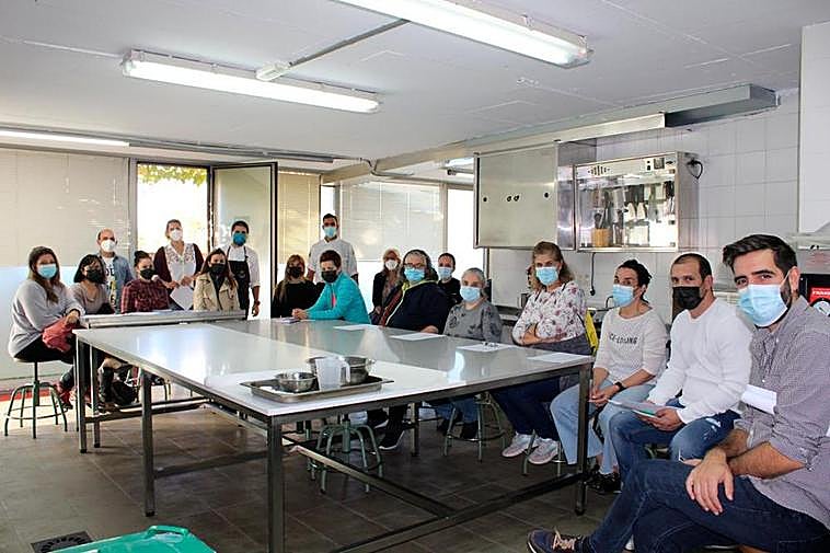 Participantes en un curso anterior de la Escuela de Hostelería de Santa Marta