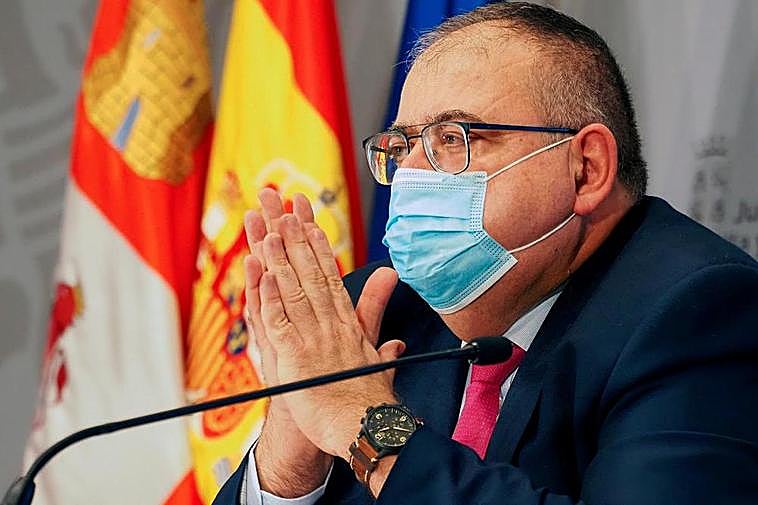 Castilla y León solo hará test a positivos que precisen baja laboral, sean vulnerables o tengan contacto estrecho con ellos