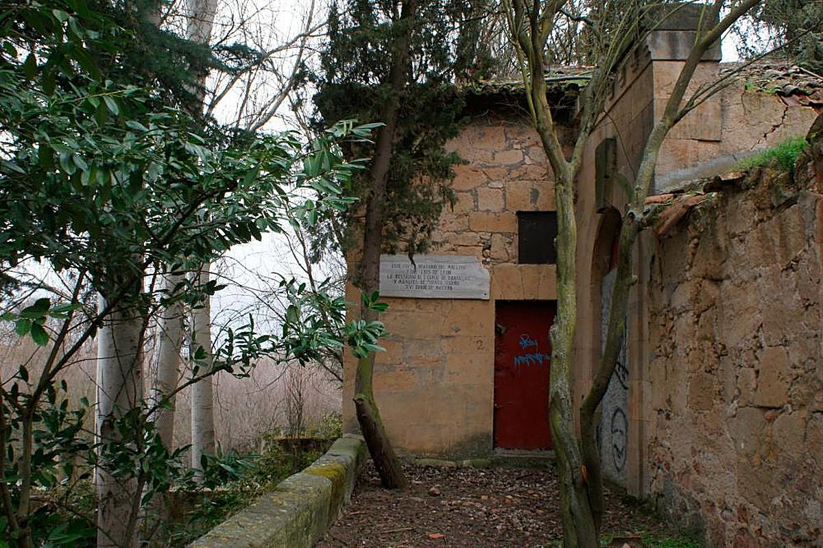 Oratorio de la granja de La Flecha en el que Fray Luis de León se retiraba para escribir.