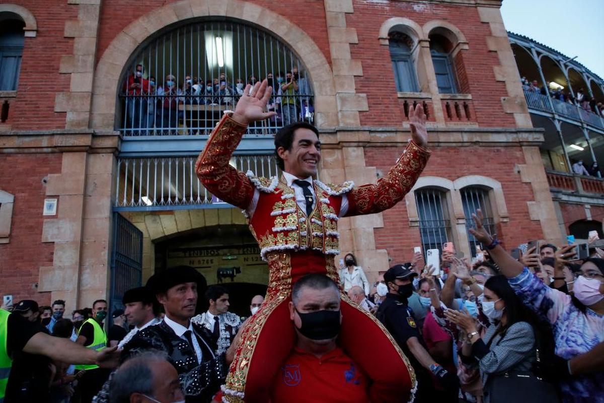 López Chaves, a hombros en la pasada Feria de Salamanca