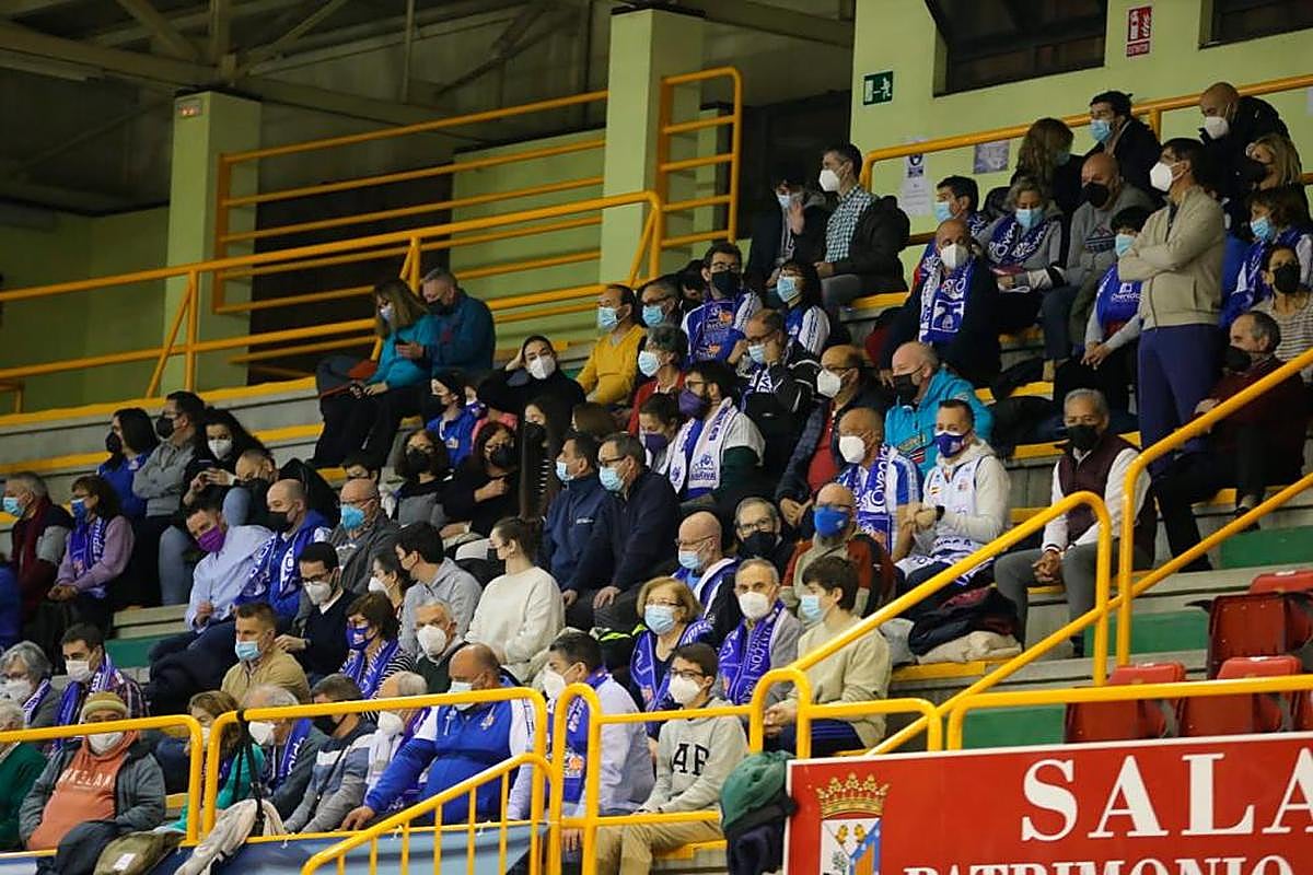 Afición del Perfumerías Avenida.