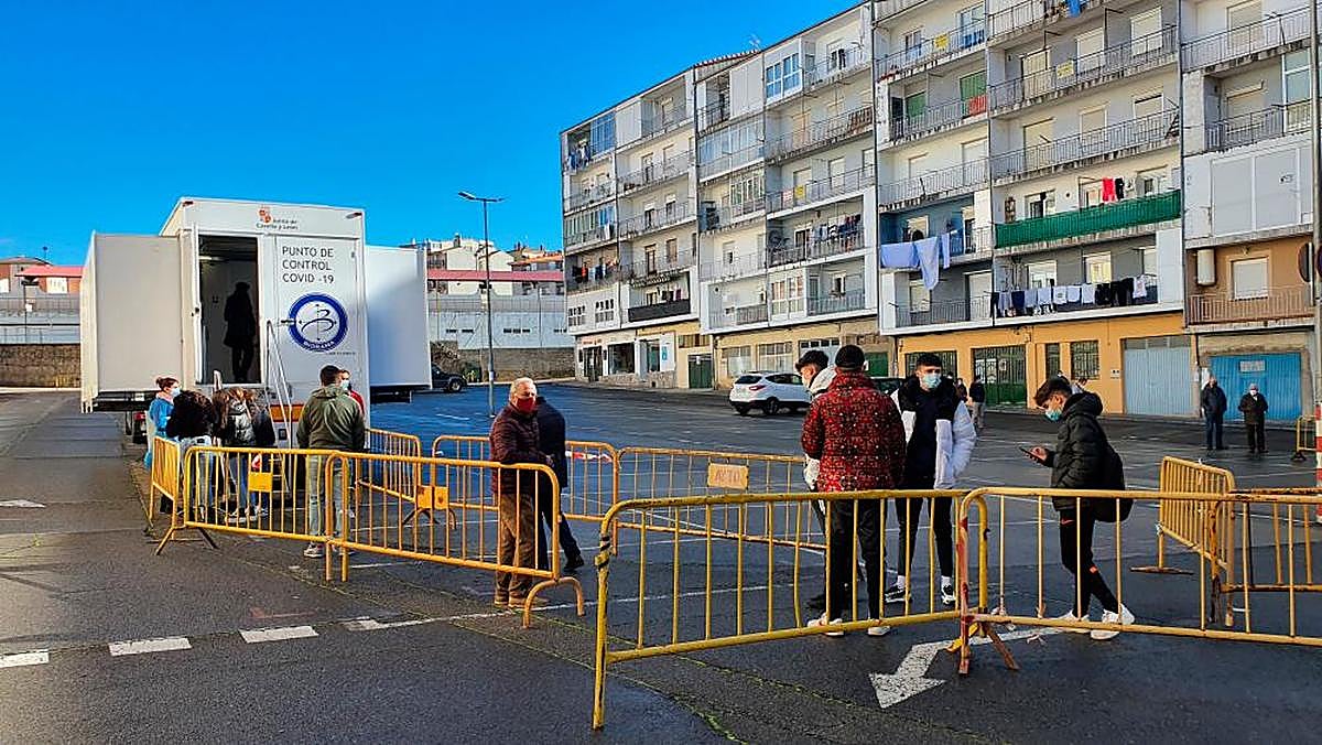 Unidad móvil para la realización de test de antígenos en Béjar.
